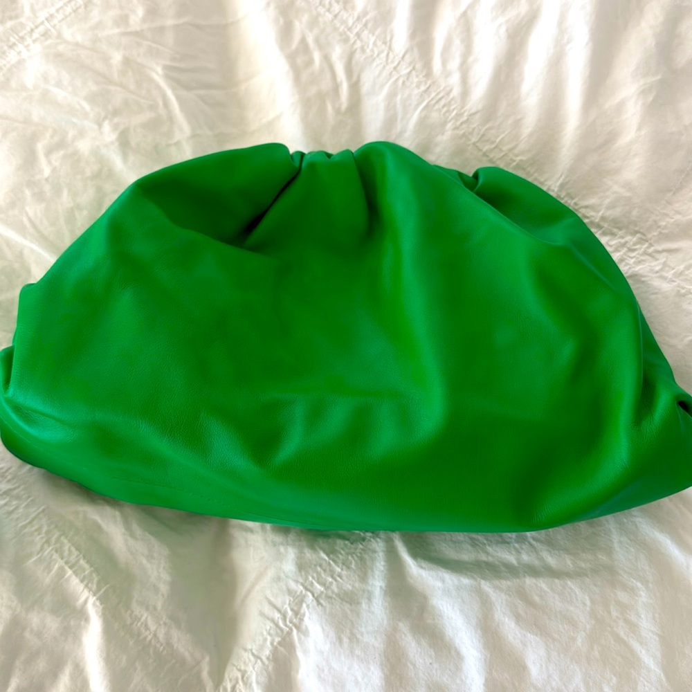 Bottega Veneta the  pouch parakeet green